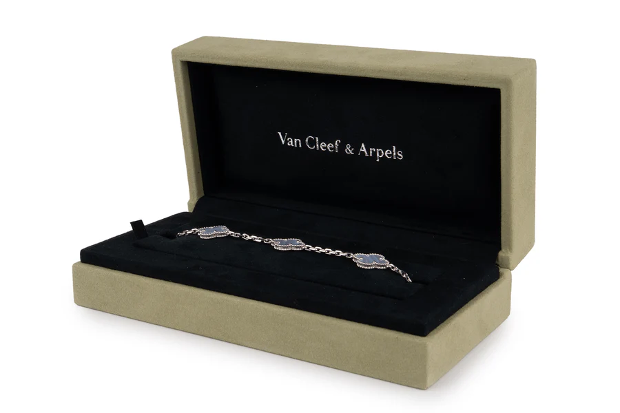 van cleef and arpels bracelet 5 motif white gold