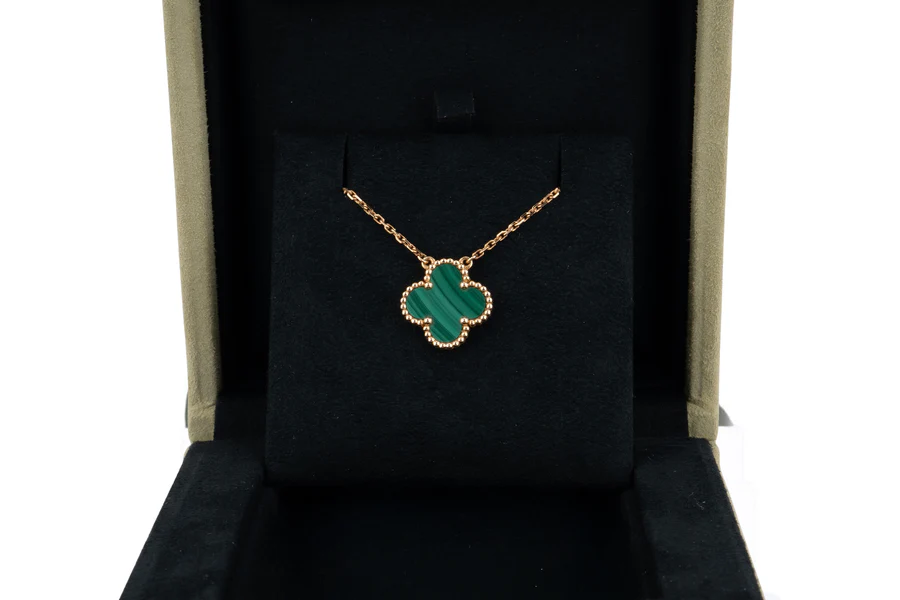 van cleef vintage alhambra pendant gold malachite