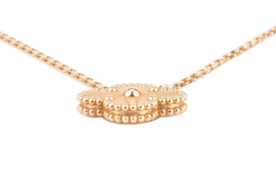 van cleef & arpels vintage alhambra necklace 1 motif yellow gold guilloche